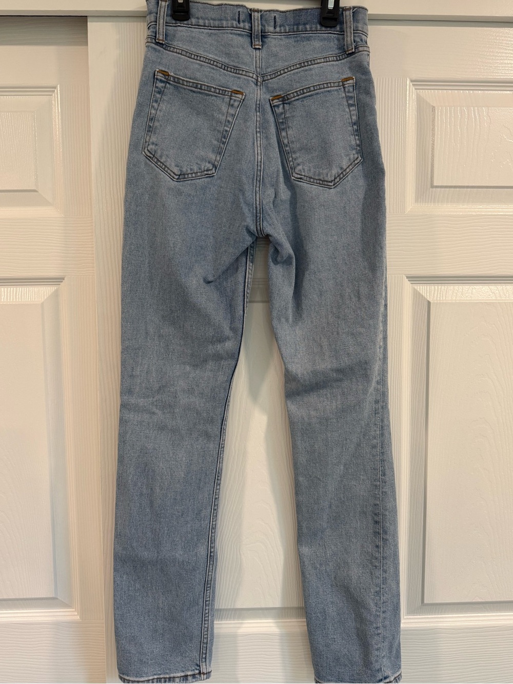 Abercrombie and Fitch “The 90s Slim Straight” Ultra High Rise Light Wash Jeans - Picture 3 of 6